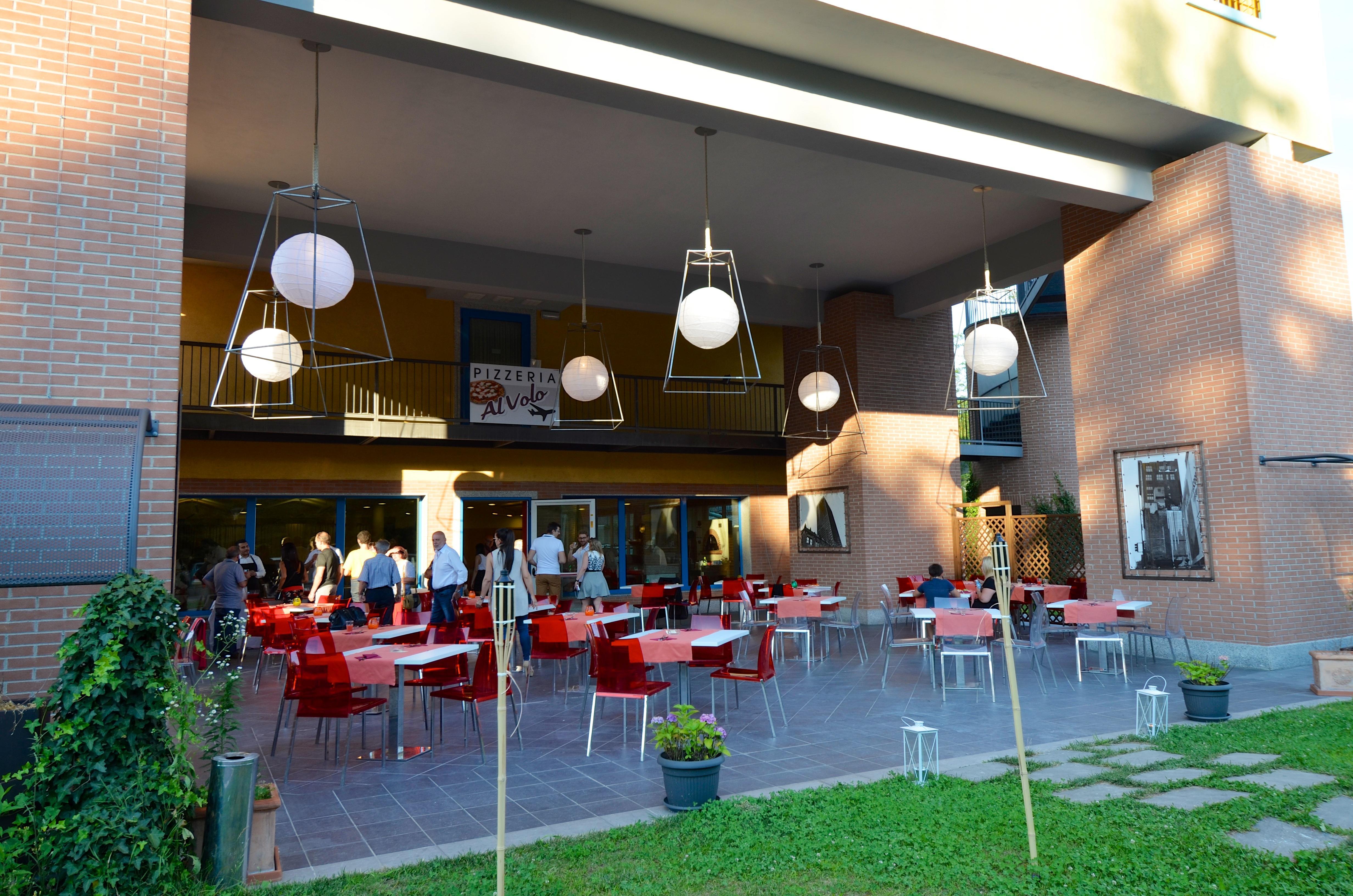 Hilton Garden Inn Milan Malpensa Somma Lombardo Exterior foto