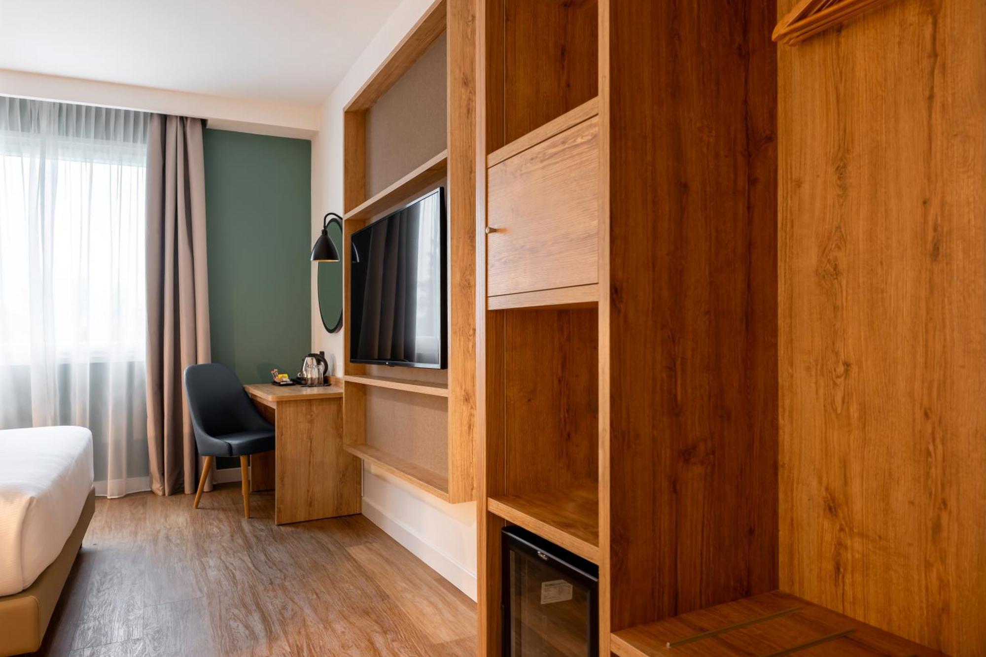 Hilton Garden Inn Milan Malpensa Somma Lombardo Exterior foto