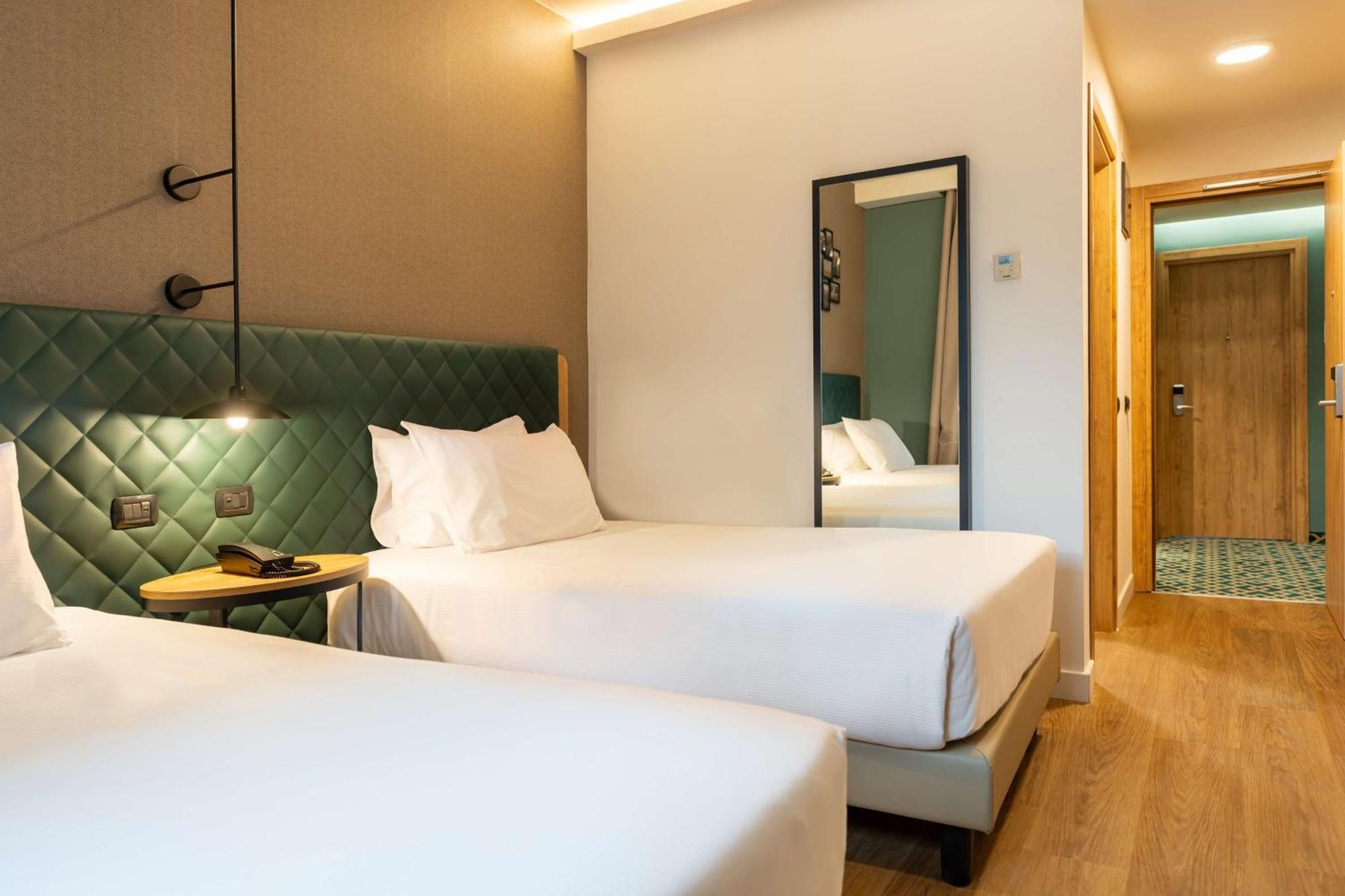 Hilton Garden Inn Milan Malpensa Somma Lombardo Exterior foto
