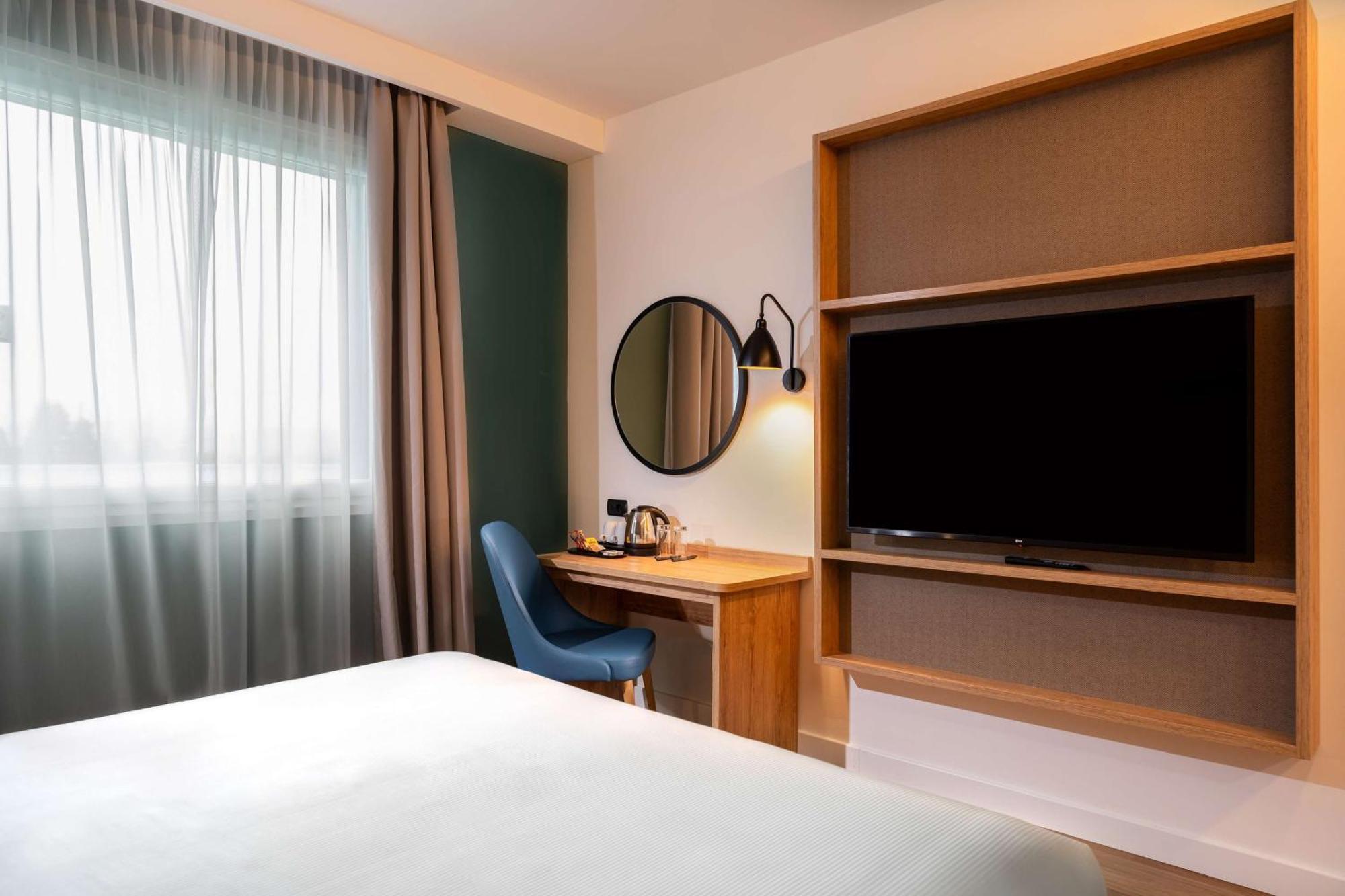 Hilton Garden Inn Milan Malpensa Somma Lombardo Exterior foto