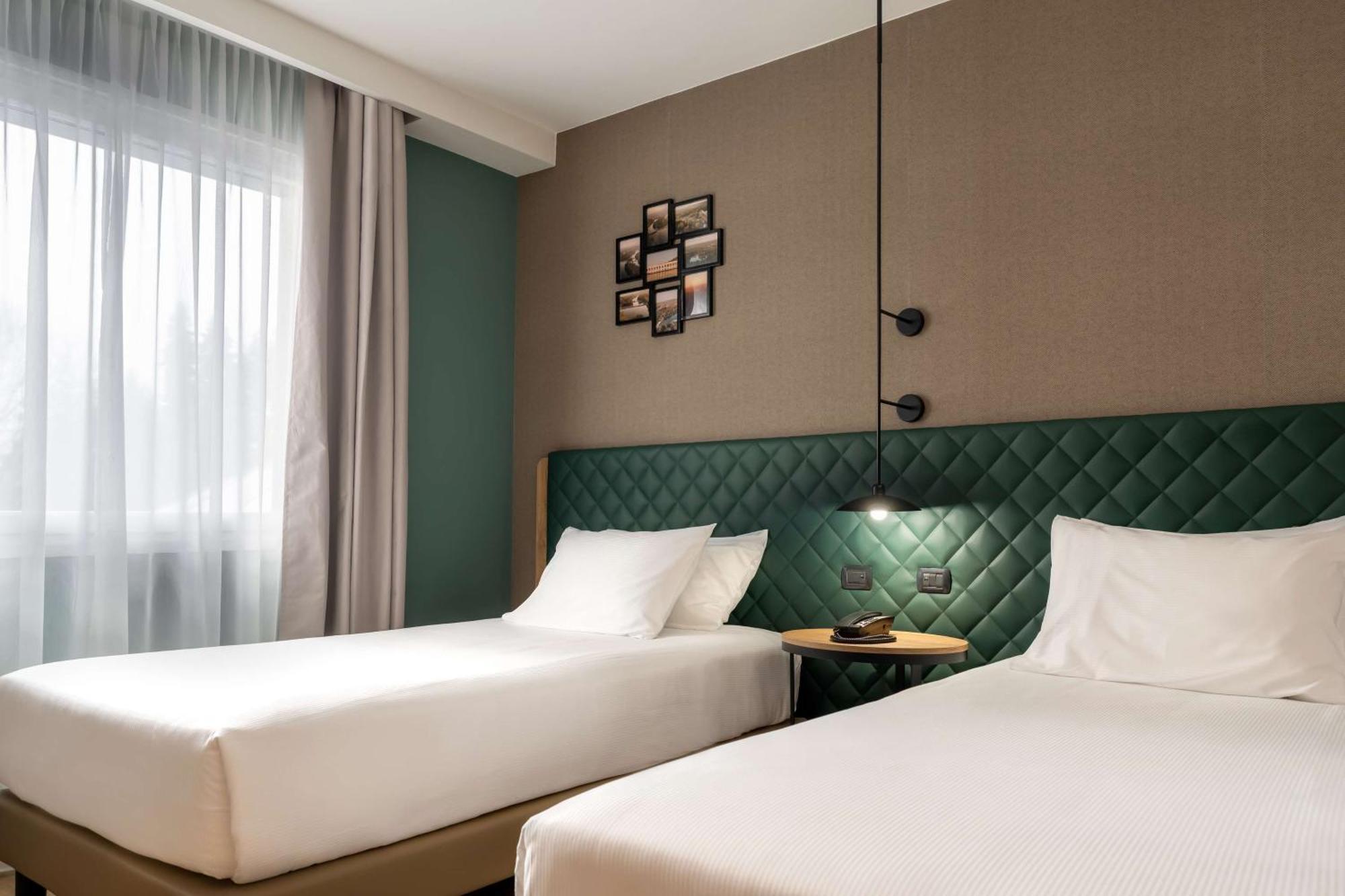 Hilton Garden Inn Milan Malpensa Somma Lombardo Exterior foto