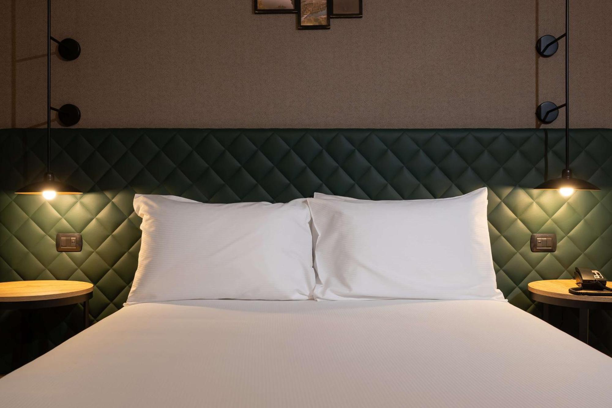 Hilton Garden Inn Milan Malpensa Somma Lombardo Exterior foto