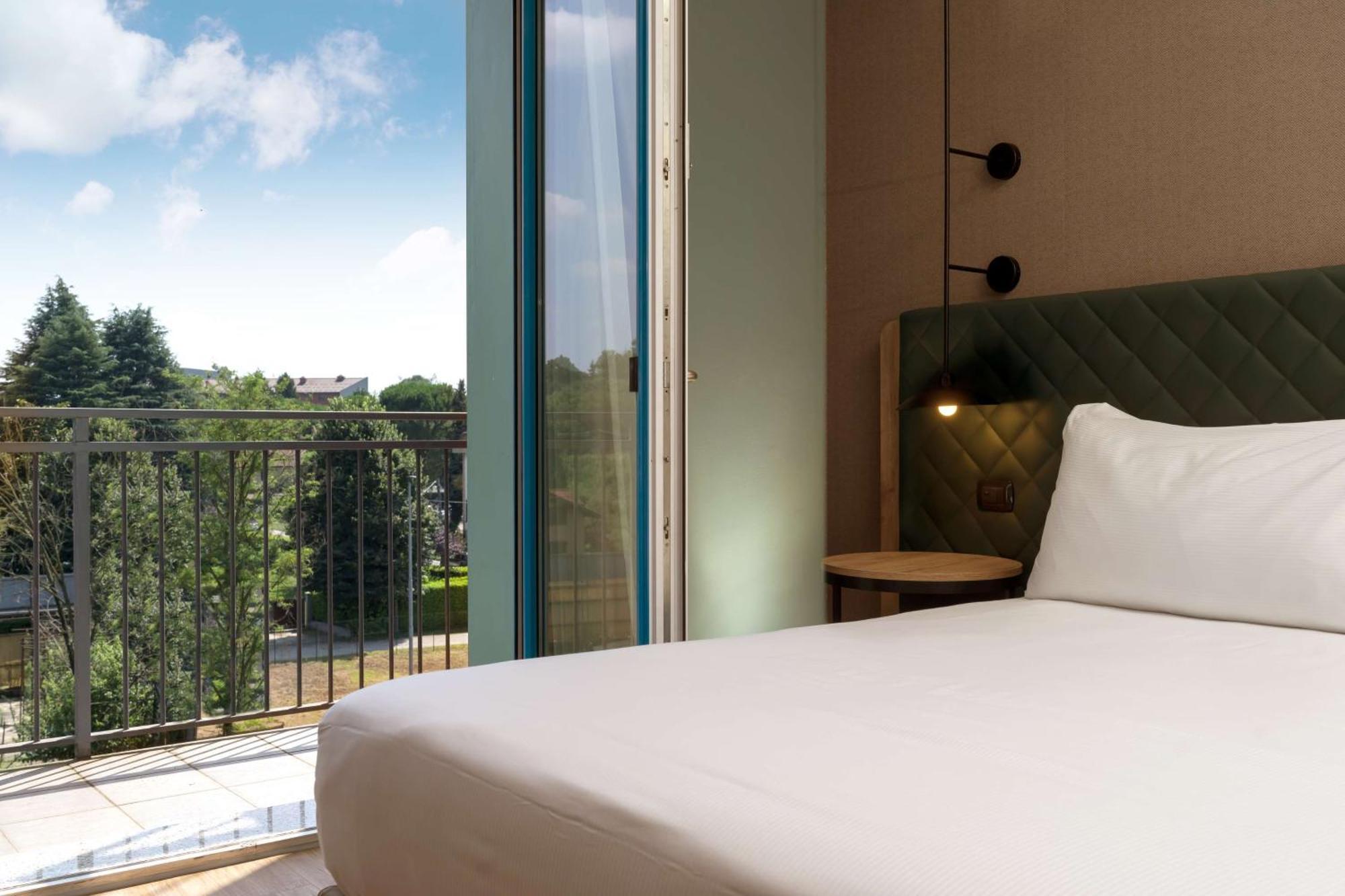Hilton Garden Inn Milan Malpensa Somma Lombardo Exterior foto