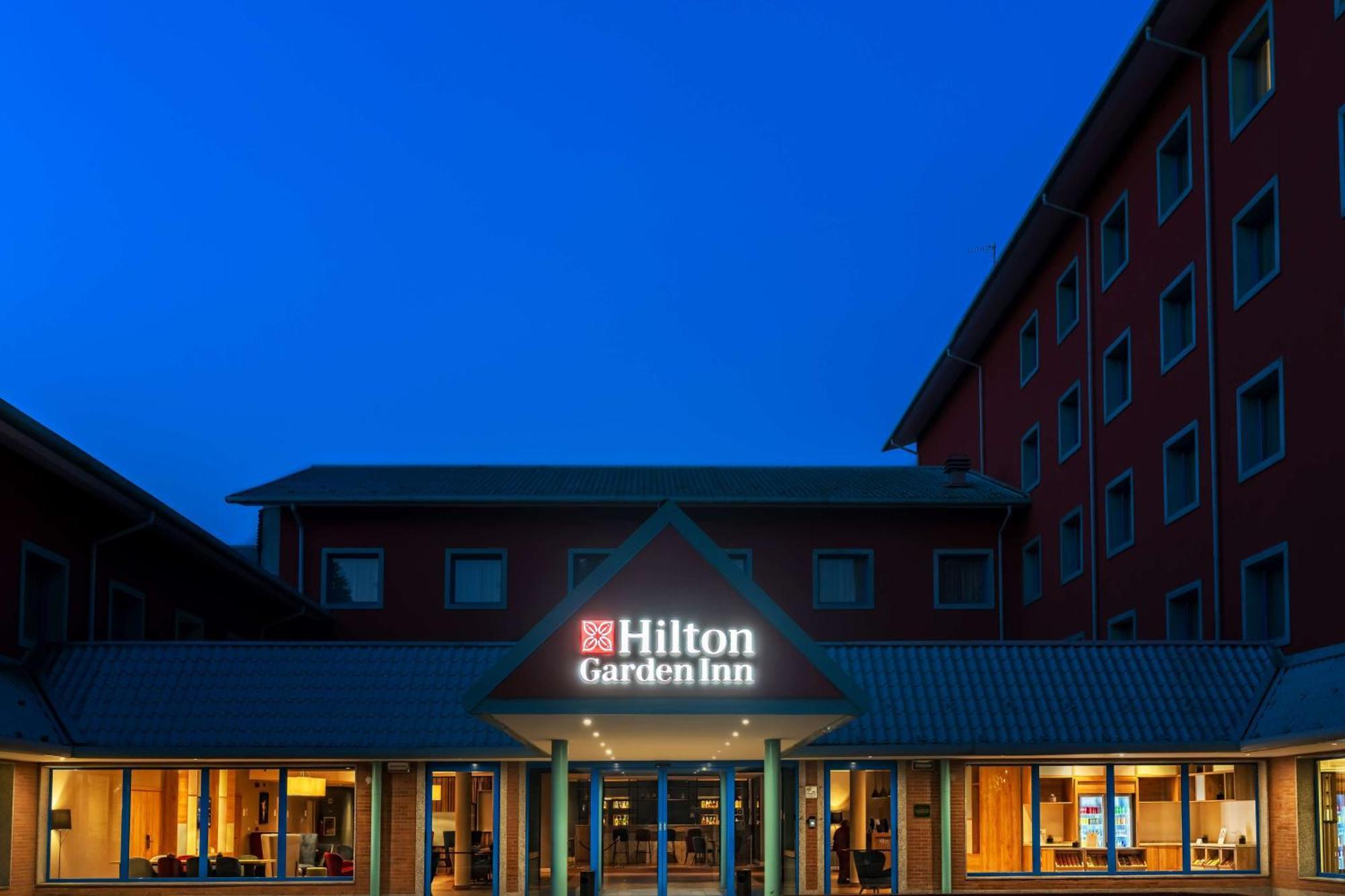 Hilton Garden Inn Milan Malpensa Somma Lombardo Exterior foto